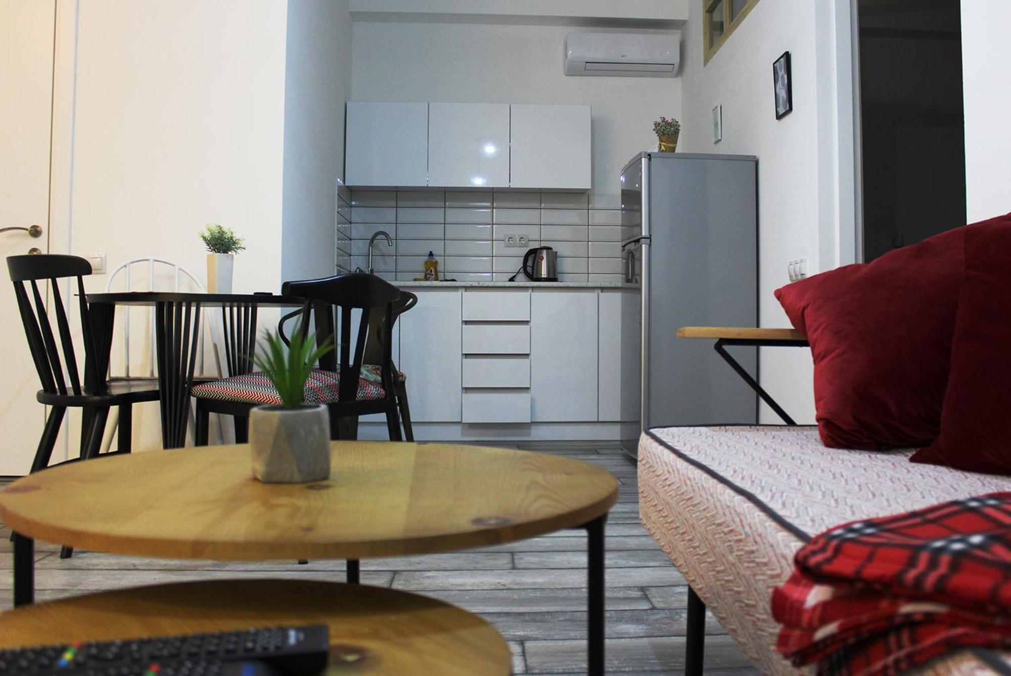 Style Apartments By Happy Place Tbilisi Bagian luar foto