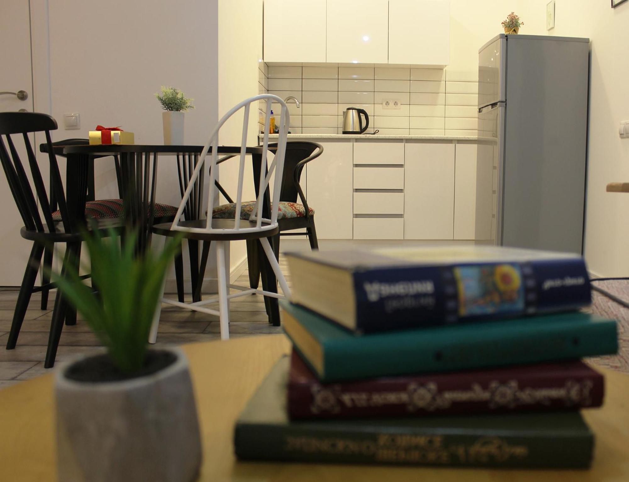 Style Apartments By Happy Place Tbilisi Bagian luar foto