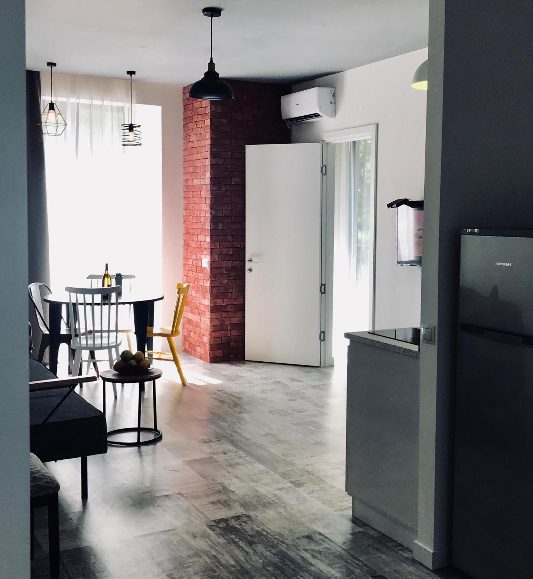 Style Apartments By Happy Place Tbilisi Bagian luar foto