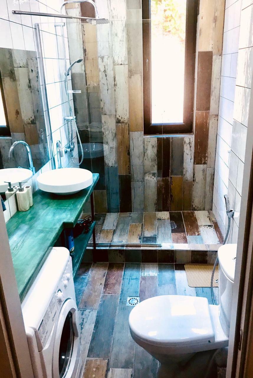 Style Apartments By Happy Place Tbilisi Bagian luar foto