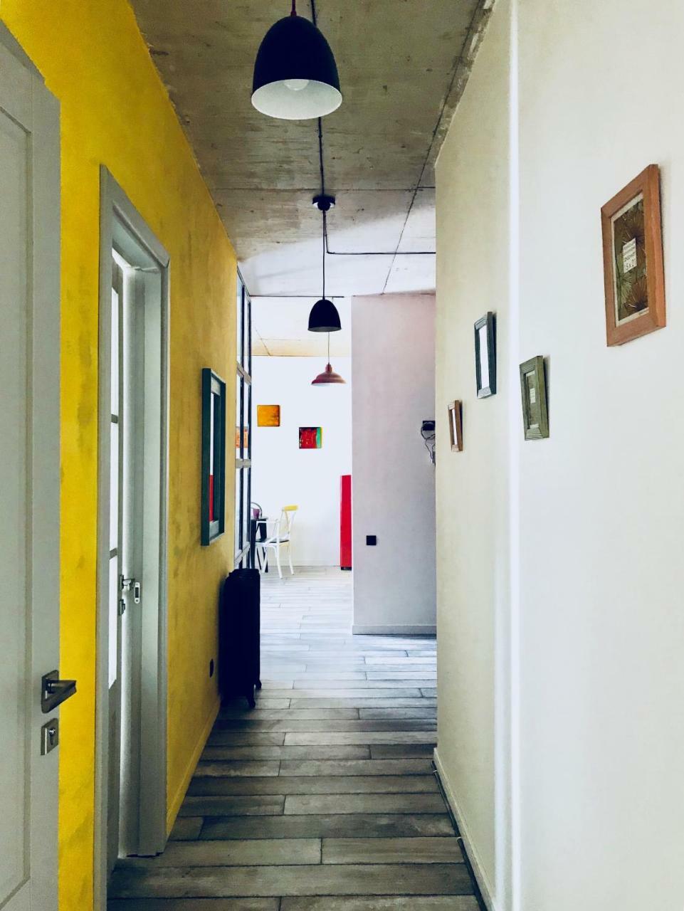 Style Apartments By Happy Place Tbilisi Bagian luar foto