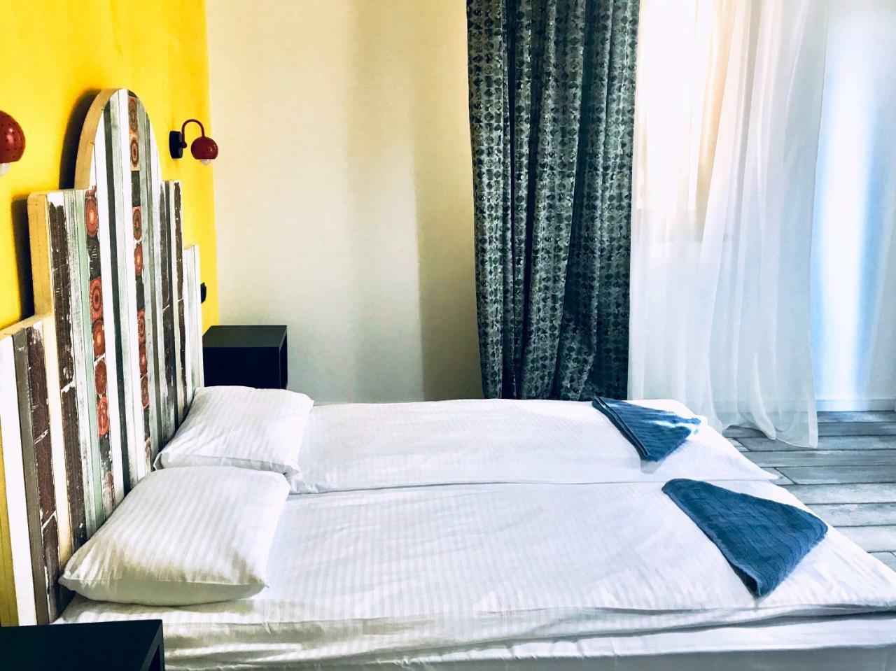 Style Apartments By Happy Place Tbilisi Bagian luar foto